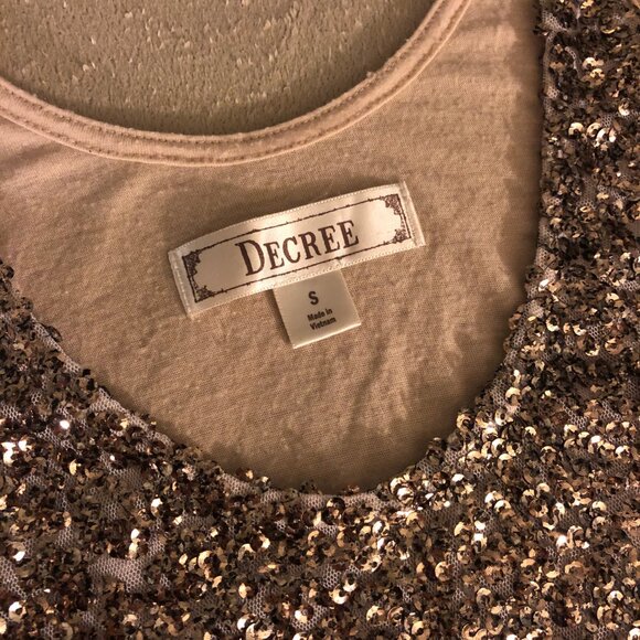 Decree Gold Sequin Tank Top - Picture 4 of 4